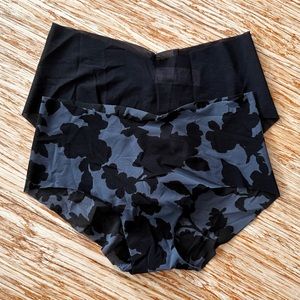 Two pairs no show mesh hipster